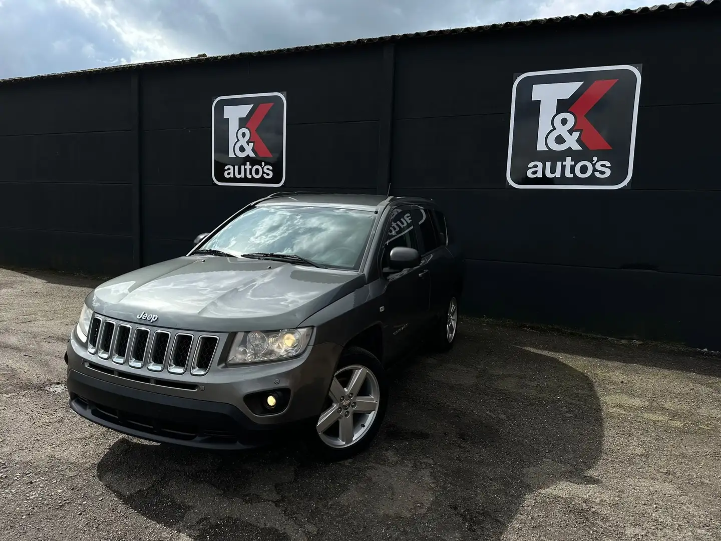 Jeep Compass 2.1 CRD Limited 2WD Grijs - 1