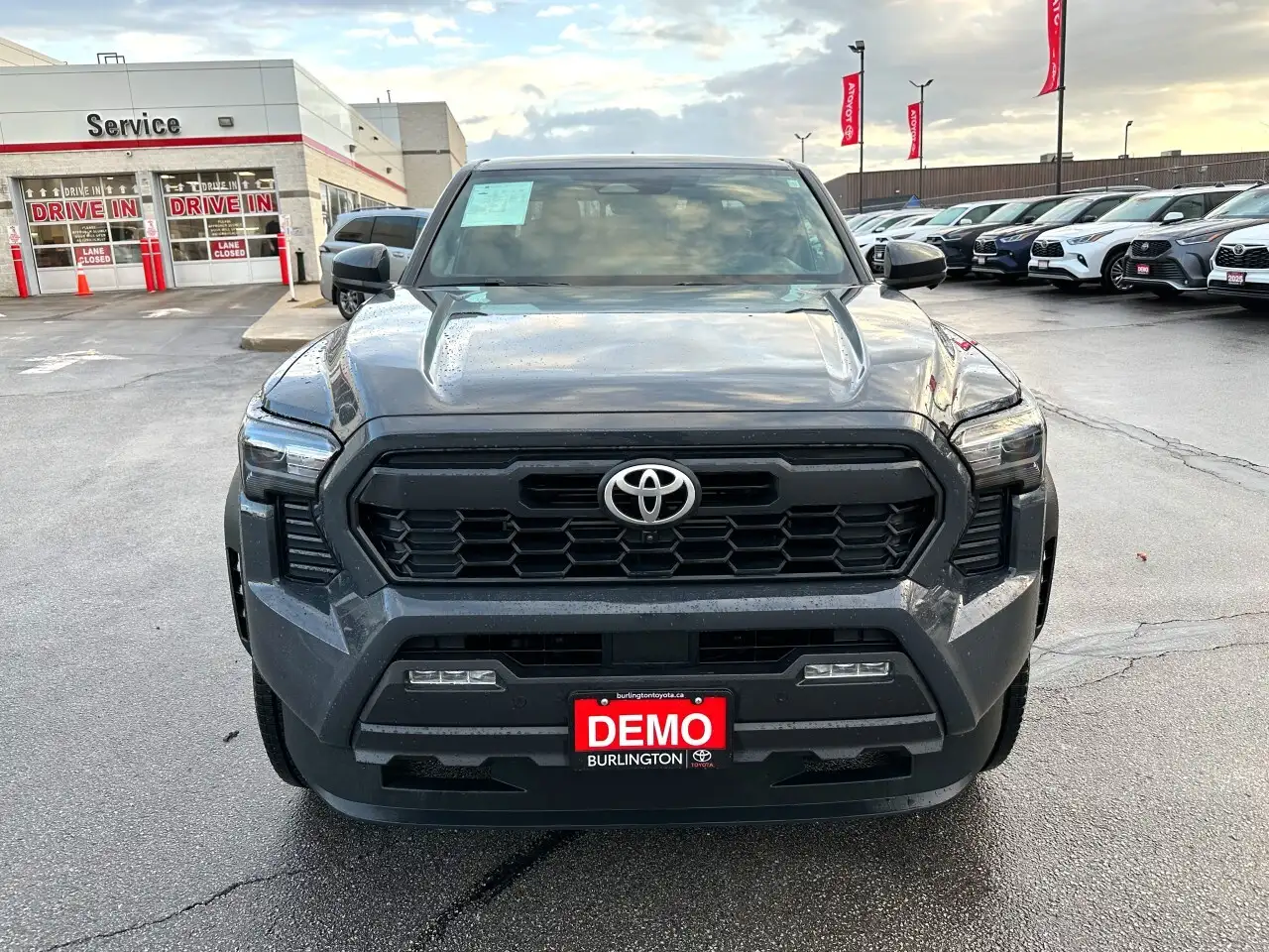 Toyota Tacoma снимка Toyota Tacoma