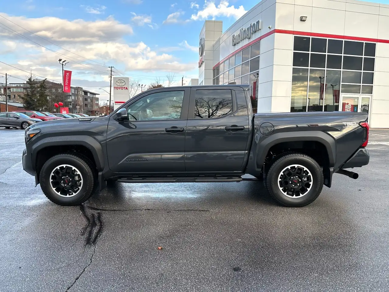 Toyota Tacoma снимка Toyota Tacoma