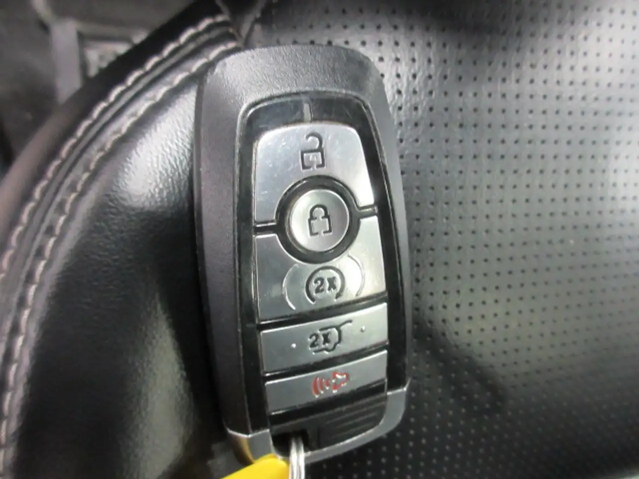 Ford Escape photo Ford Escape