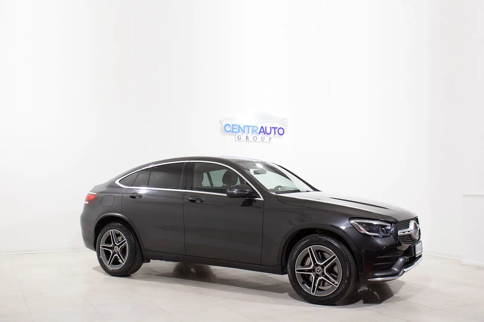 Mercedes-Benz GLC 200 d COUPE' 4matic PREMIUM PLUS * AMG LINE * Grijs - 2