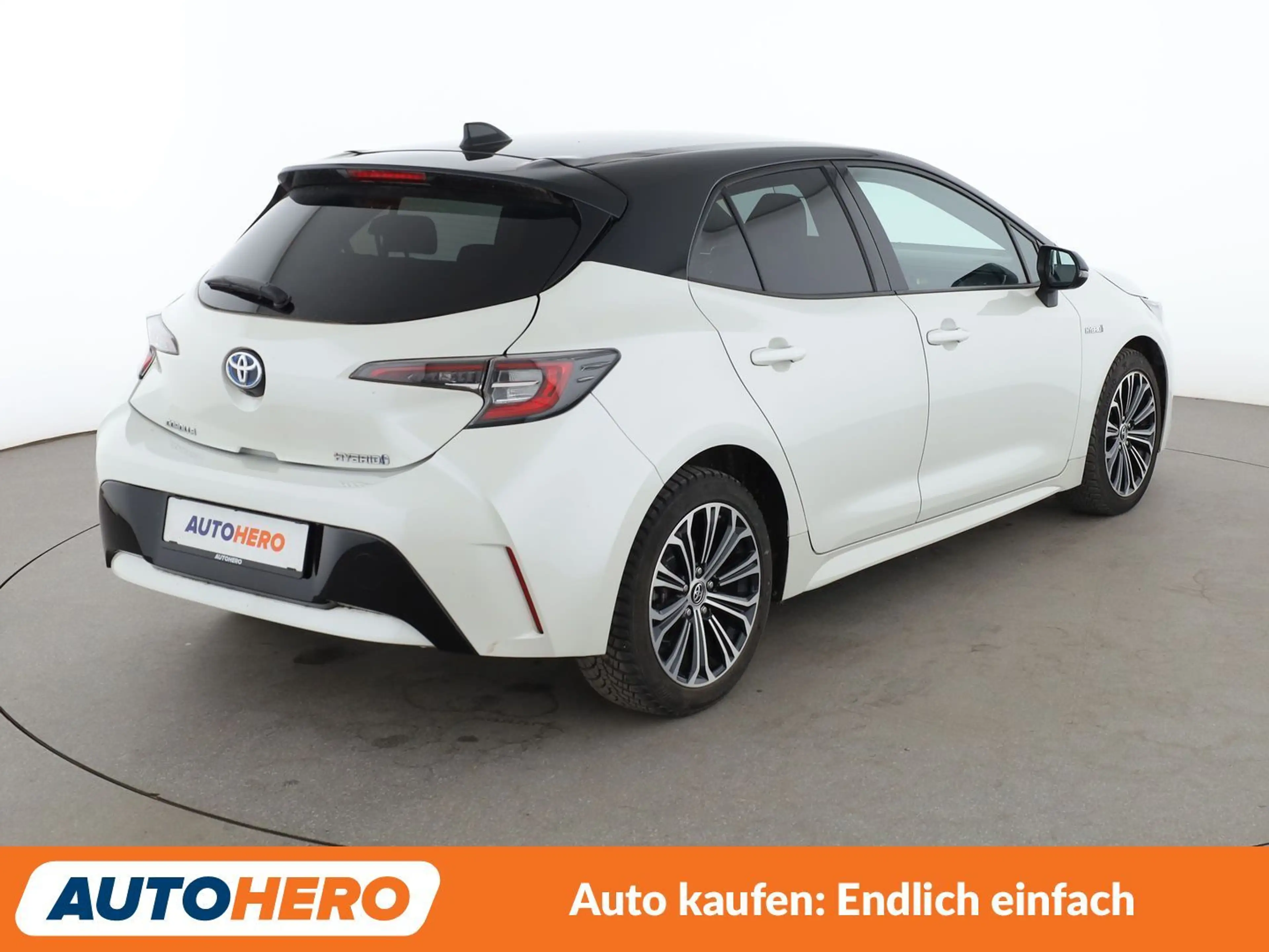 Toyota Corolla 1.8 Hybrid Club Aut.*NAVI*ACC*CAM*SHZ* — photo 6