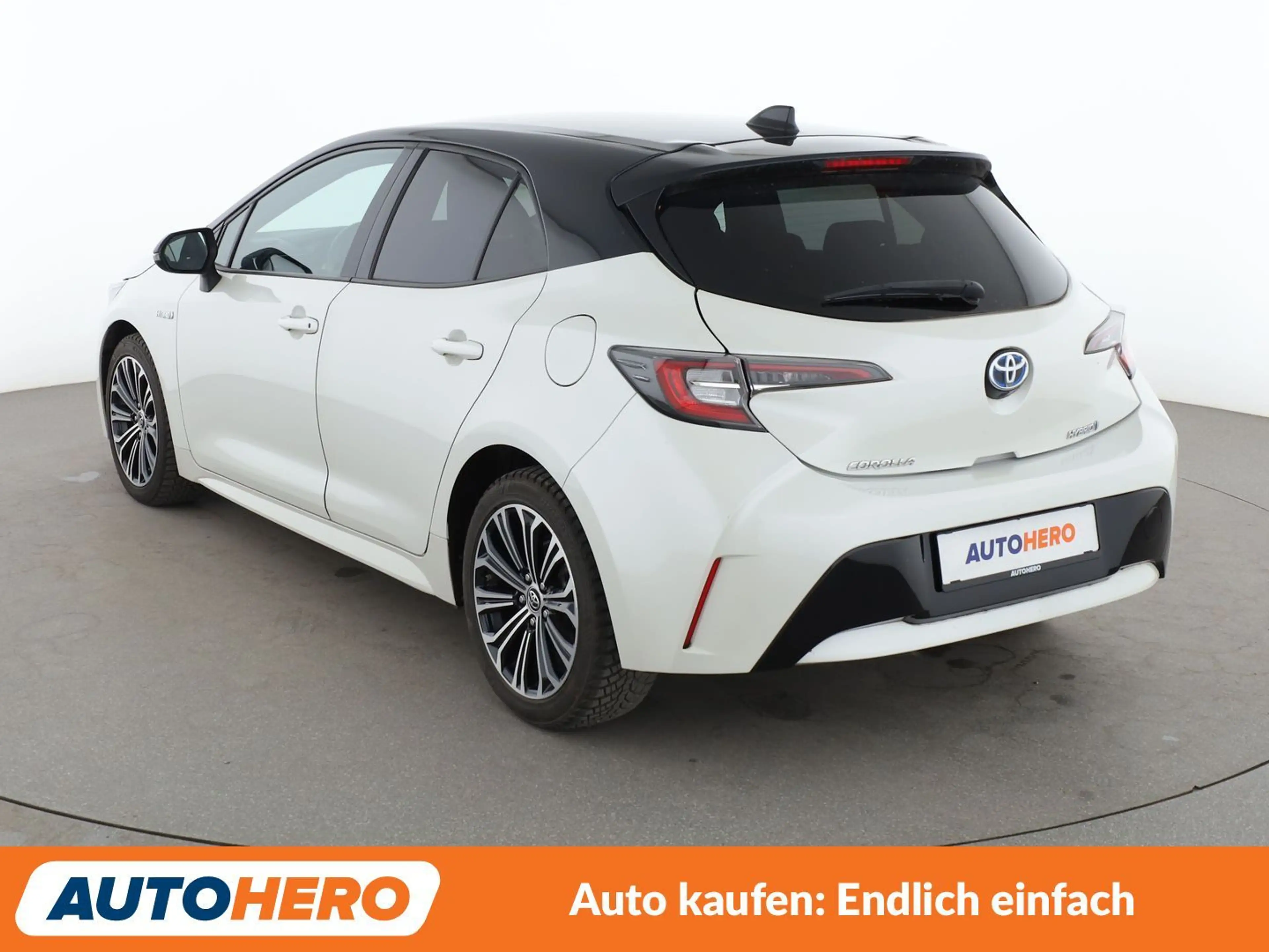 Toyota Corolla 1.8 Hybrid Club Aut.*NAVI*ACC*CAM*SHZ* — photo 4