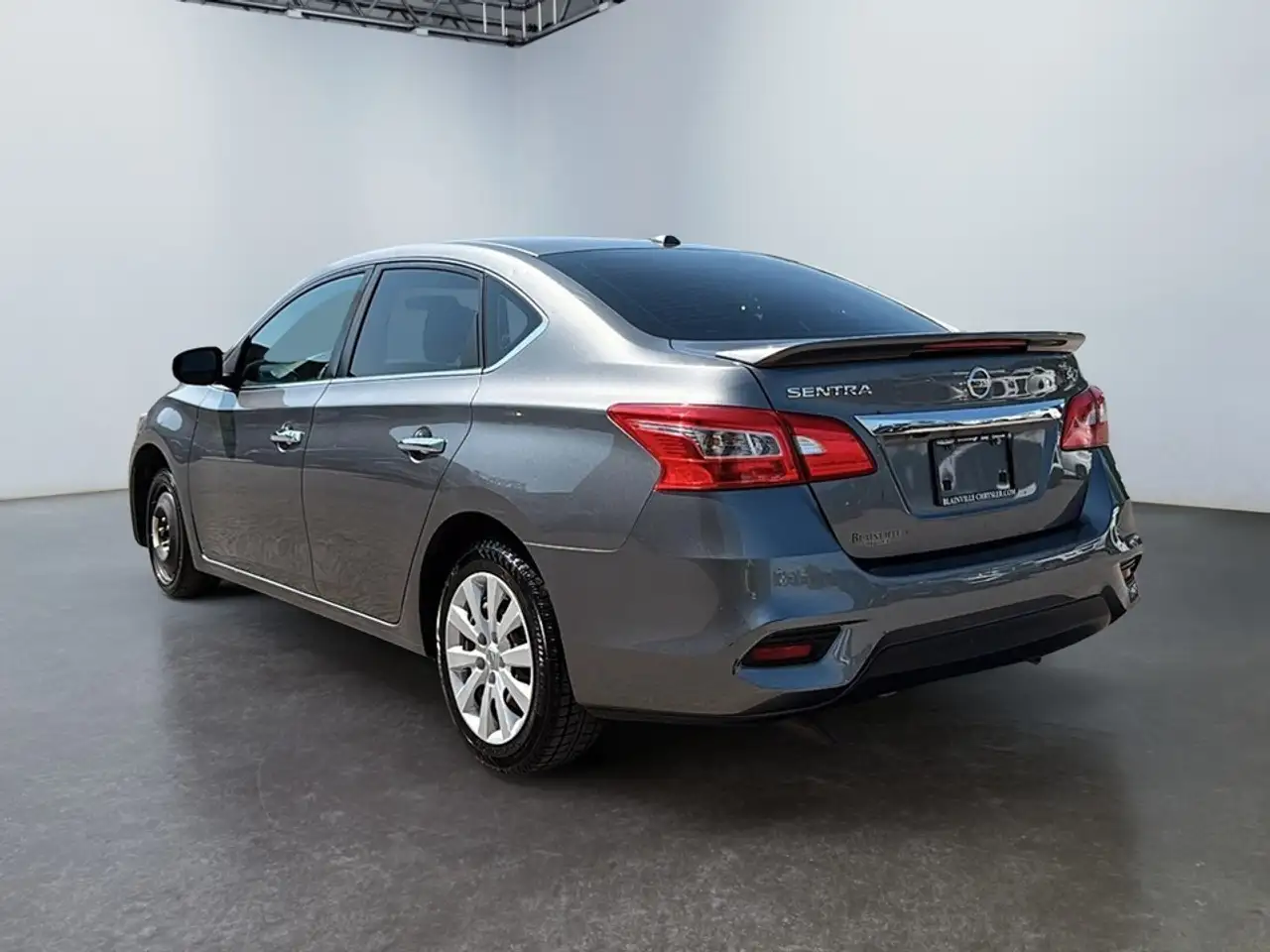 Nissan Sentra снимка Nissan Sentra