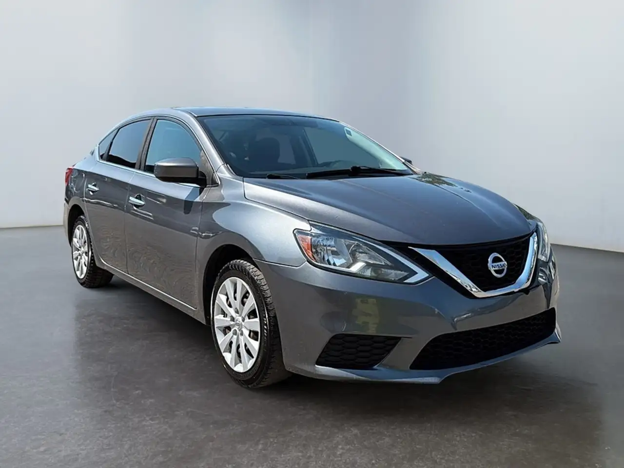 Nissan Sentra снимка Nissan Sentra