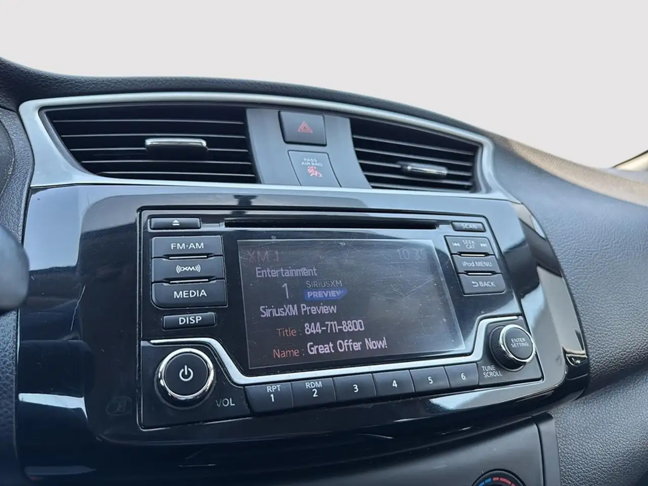 Nissan Sentra снимка Nissan Sentra