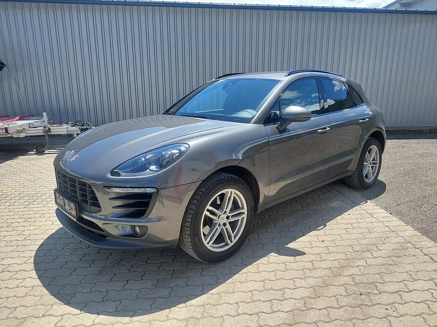 Porsche Macan Grau - 1