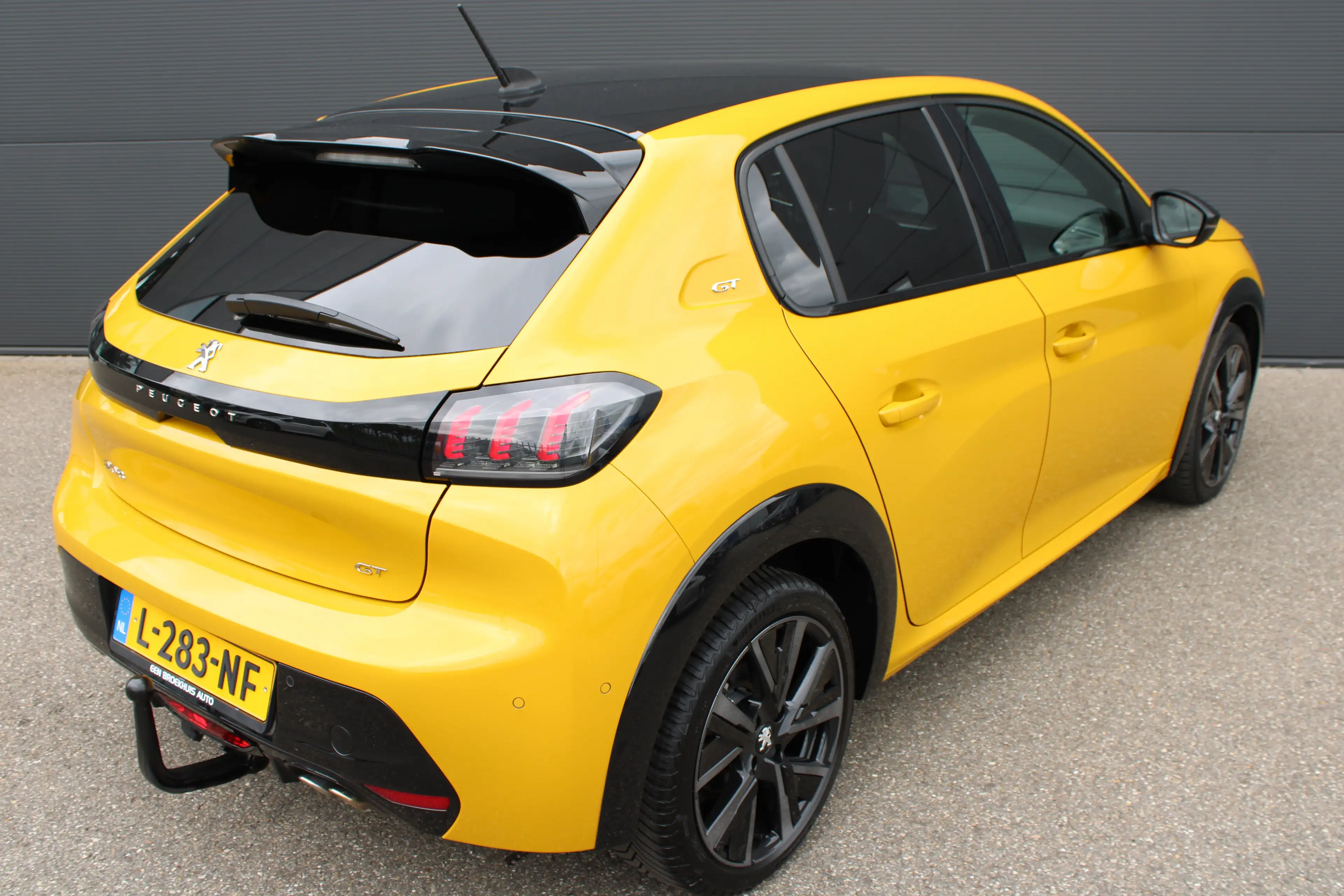 Peugeot 208 1.2 PureTech 130pk EAT8 GT Pack | Automaat | Navig — photo 11