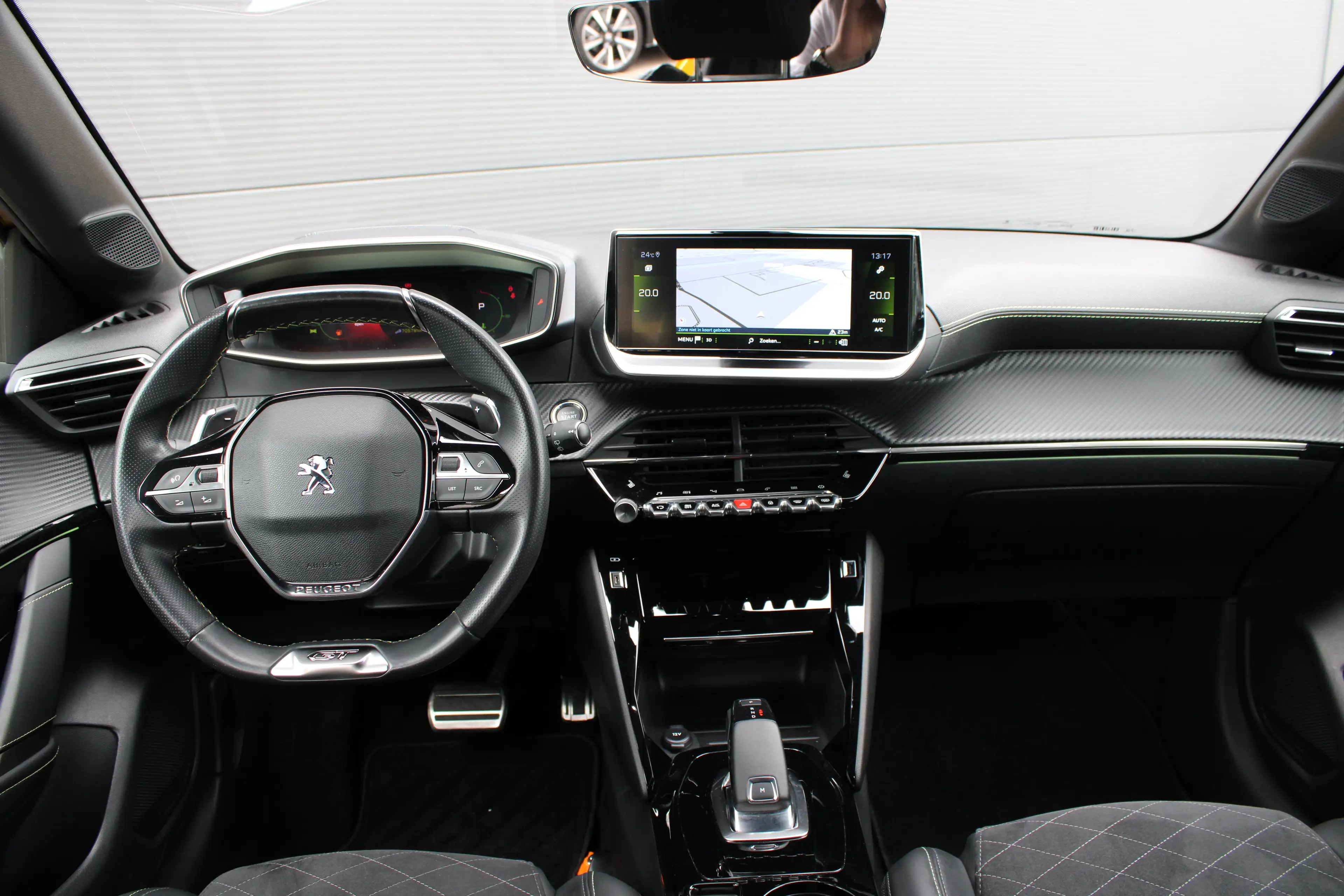Peugeot 208 1.2 PureTech 130pk EAT8 GT Pack | Automaat | Navig — photo 16