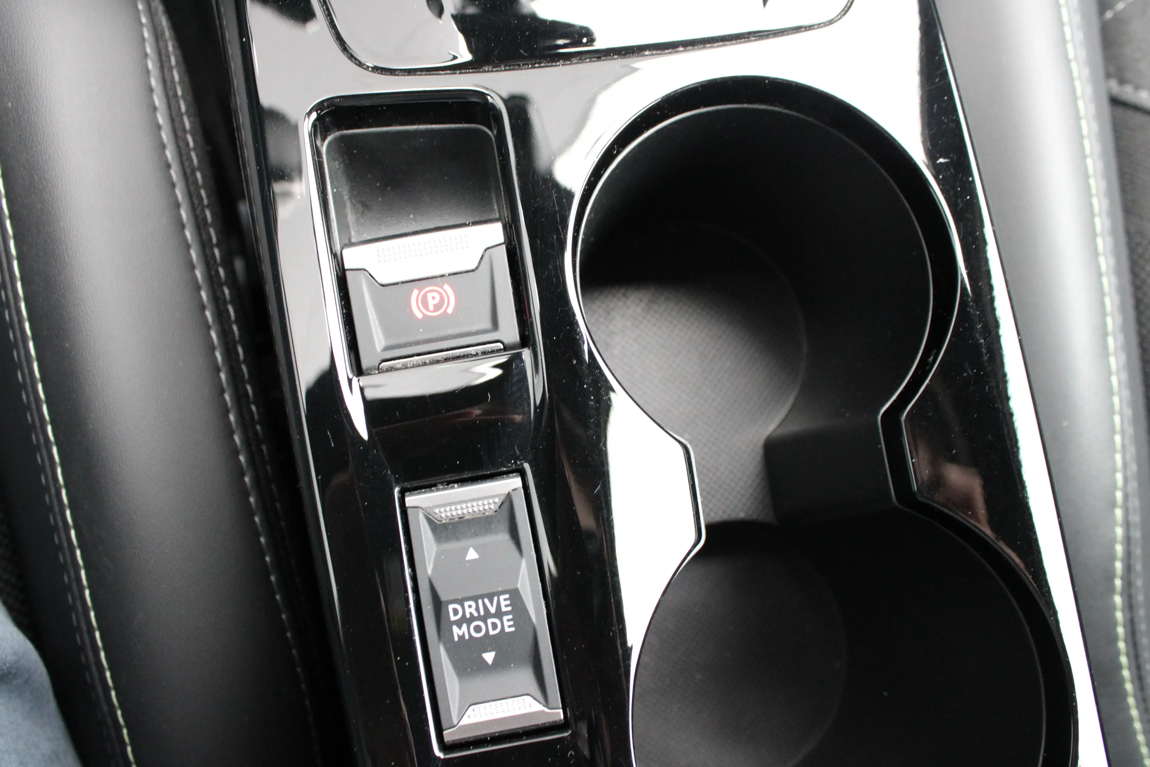 Peugeot 208 1.2 PureTech 130pk EAT8 GT Pack | Automaat | Navig — photo 34