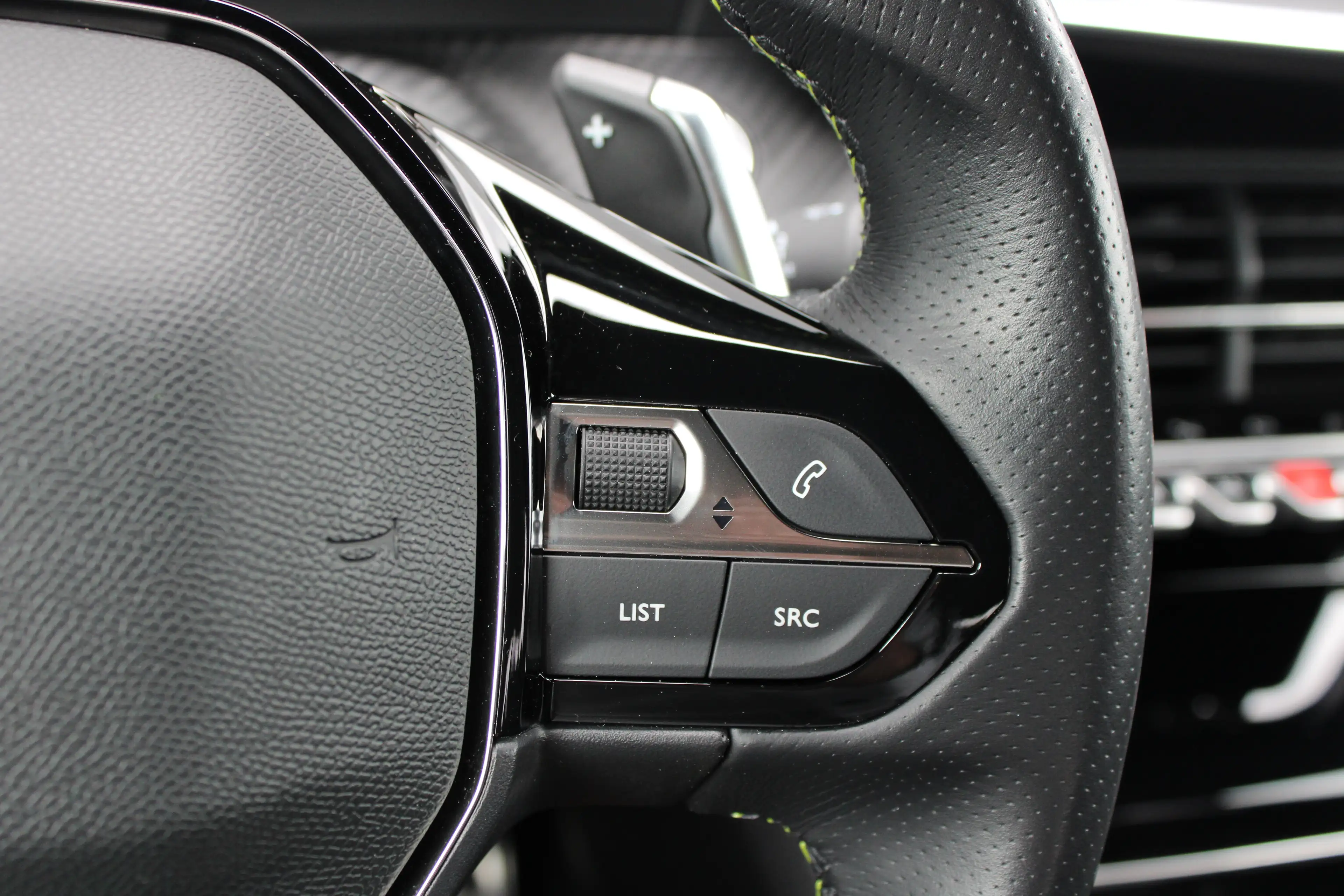 Peugeot 208 1.2 PureTech 130pk EAT8 GT Pack | Automaat | Navig — photo 28