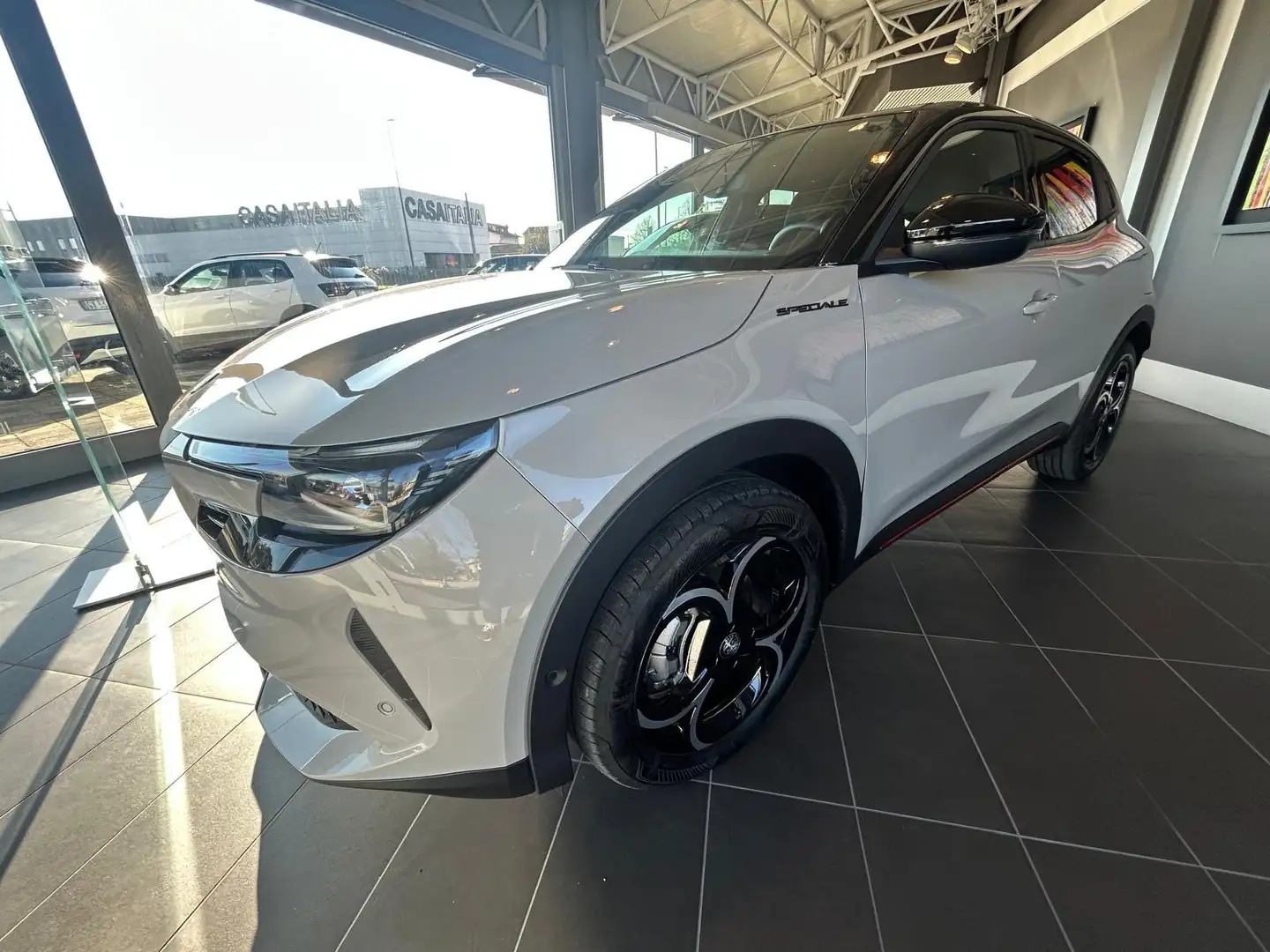 Alfa Romeo Junior Junior 1.2 ibrida Speciale 145cv edct6 Beige - 1