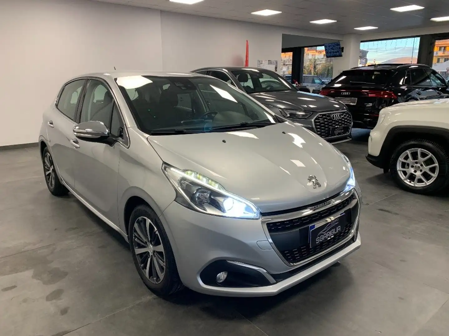 Peugeot 208 1.2 Benzina 5 Porte Allure Grigio - 1