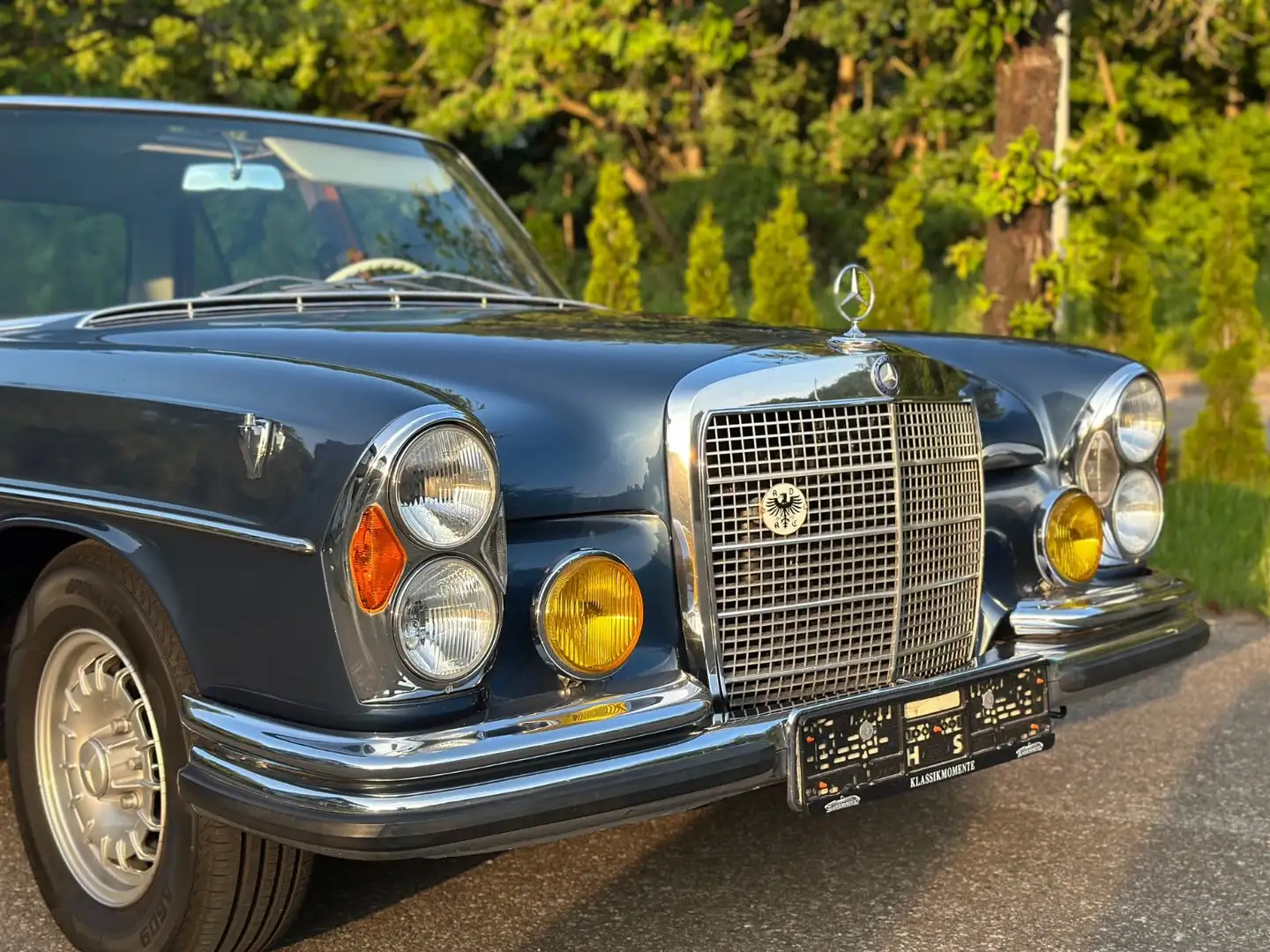 Mercedes-Benz 300 SEL 3.5 /KLIMA/4x El.Fensterheber/Luftfahrwe Синій - 2