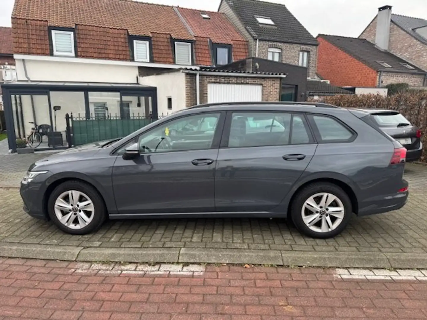 Volkswagen Golf Variant 1.0 eTSI OPF DSG Life 12maanden garantie BTWin Gris - 1