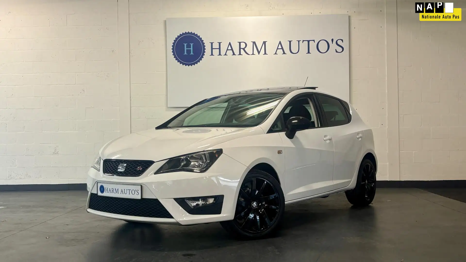 SEAT Ibiza 1.2 TSI FR 90PK Pano / Navi / Xenon / LED / PDC / Wit - 1