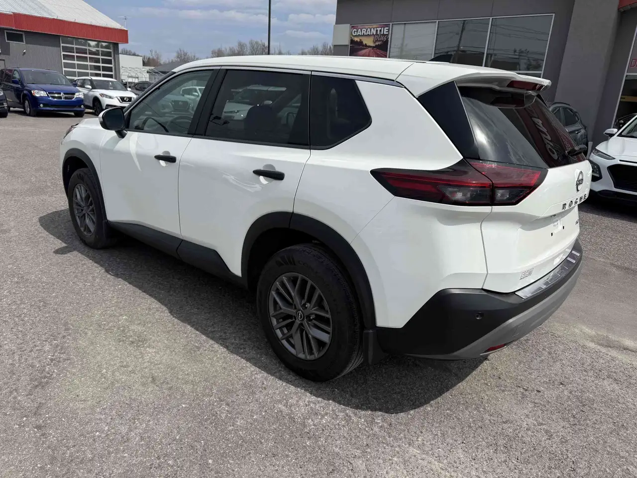 Nissan Rogue снимка Nissan Rogue