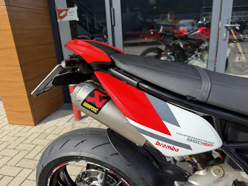 Ducati Hypermotard 950 - foto 7