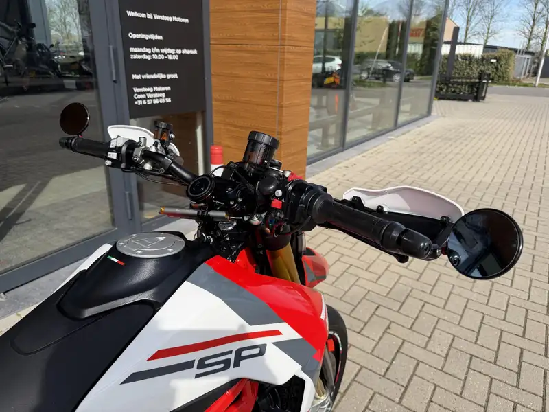 Ducati Hypermotard 950 - foto 8