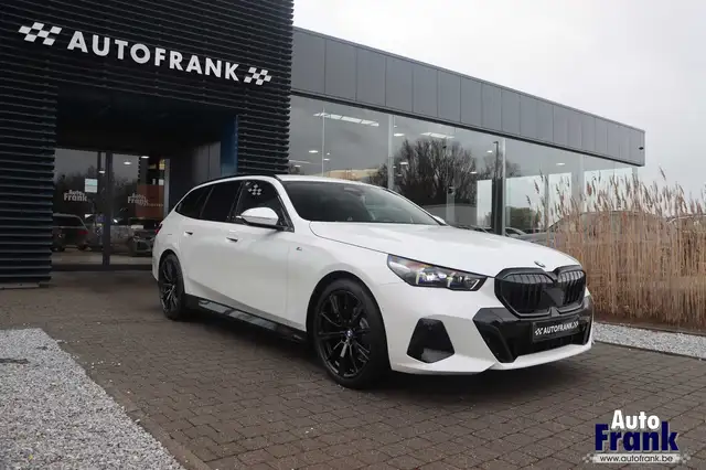 BMW 520 I / BREAK / M-SPORT / TREKHK / 20" / DRIV+ / H&K
