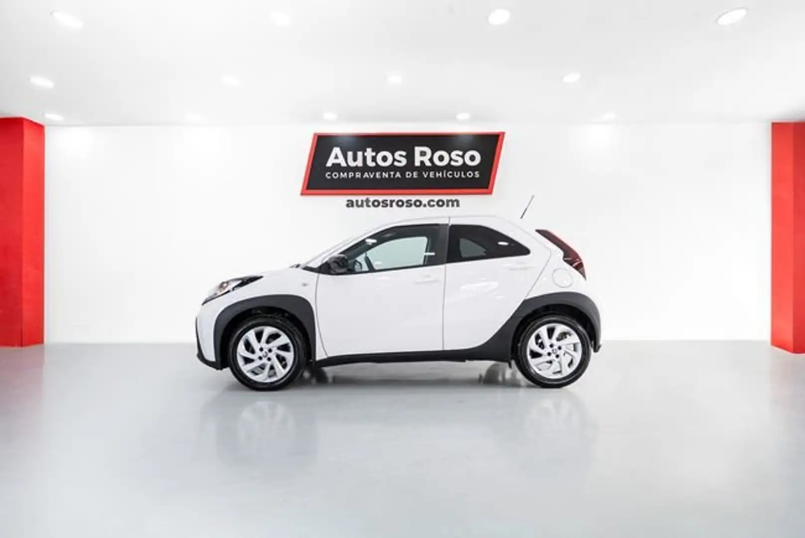 Toyota 1.0 VVT-I 72CV Play Blanco - 2