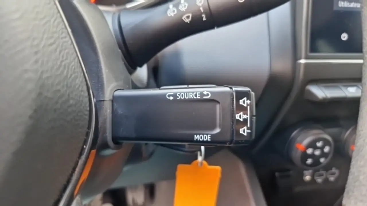 Renault Clio Citadine 5 portes — photo 17