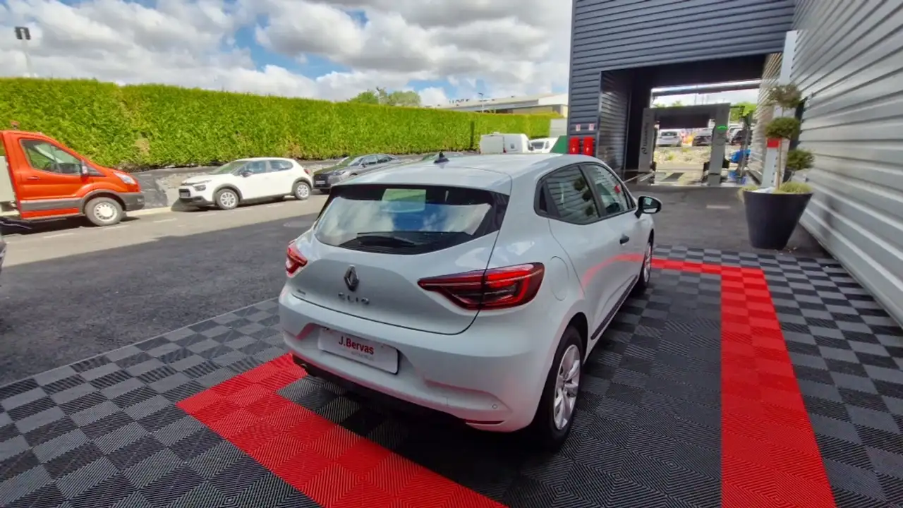 Renault Clio Citadine 5 portes — photo 6