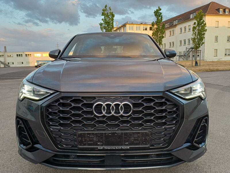 Audi Q3 Sportback 35 TDI S line/Navi/LED/Virtual/20" — photo 3