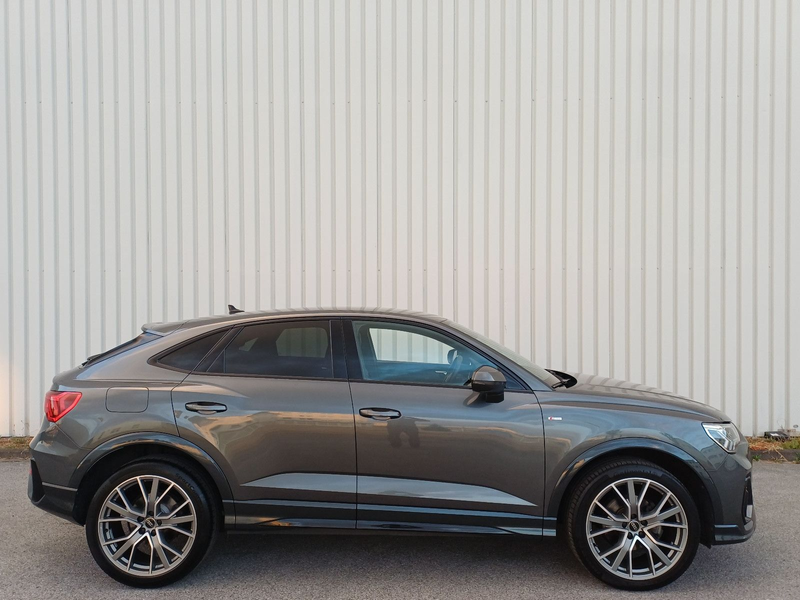 Audi Q3 Sportback 35 TDI S line/Navi/LED/Virtual/20" — photo 5