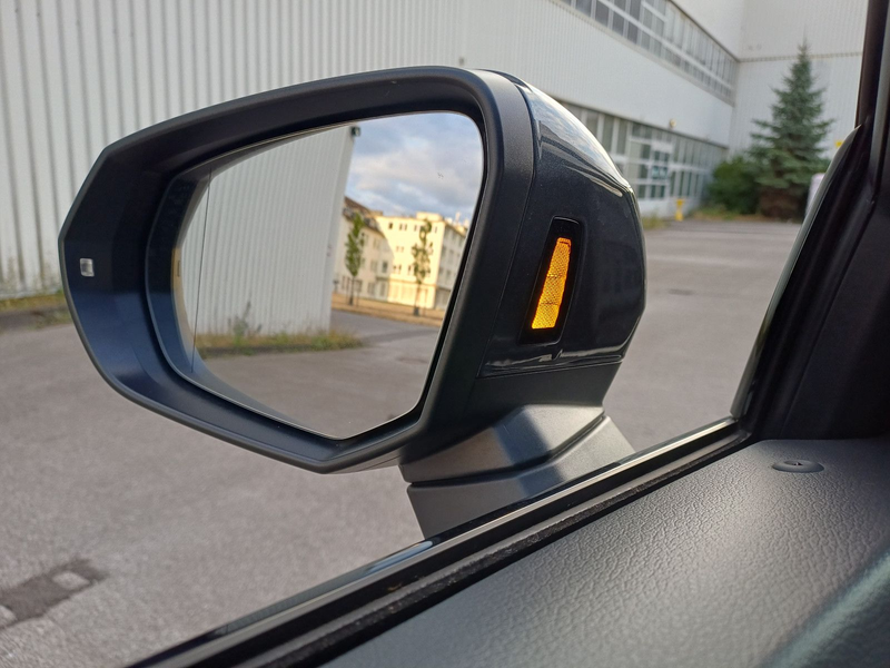 Audi Q3 Sportback 35 TDI S line/Navi/LED/Virtual/20" — photo 16