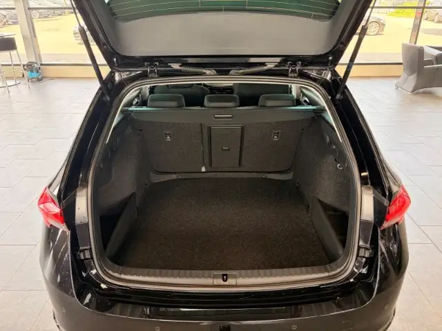 Skoda Octavia view 8