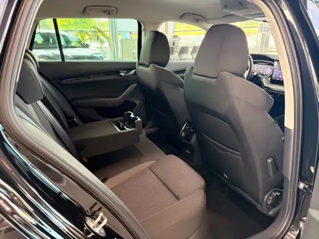 Skoda Octavia view 15