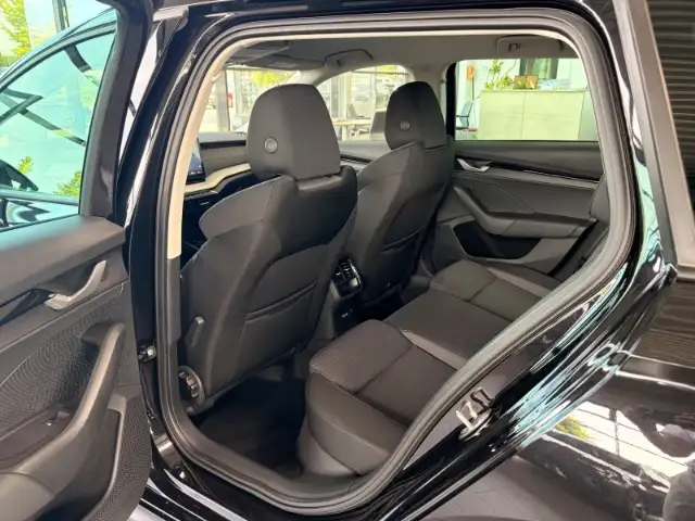 Skoda Octavia view 13