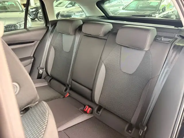 Skoda Octavia view 14