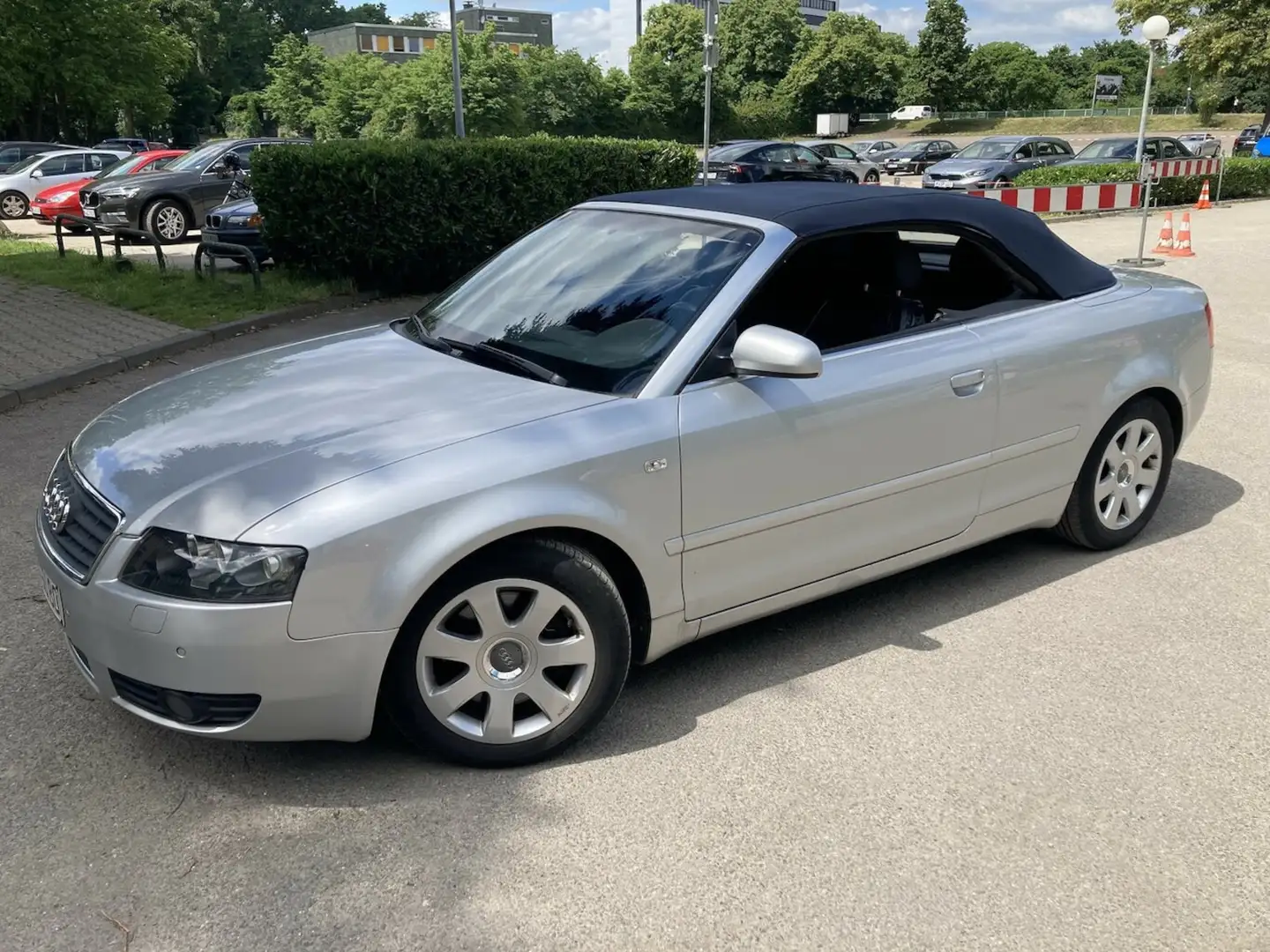 Audi A4 1.8 T Leder Klima Navi Xenon Temp. Autom. Plateado - 1