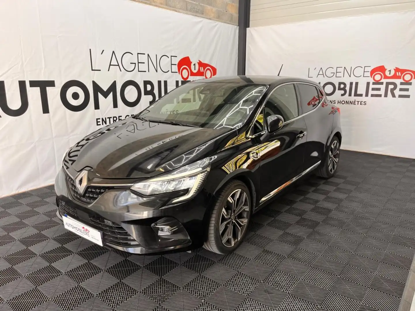 Renault Clio 1.0 TCe 100ch Intens Edition One Zwart - 1