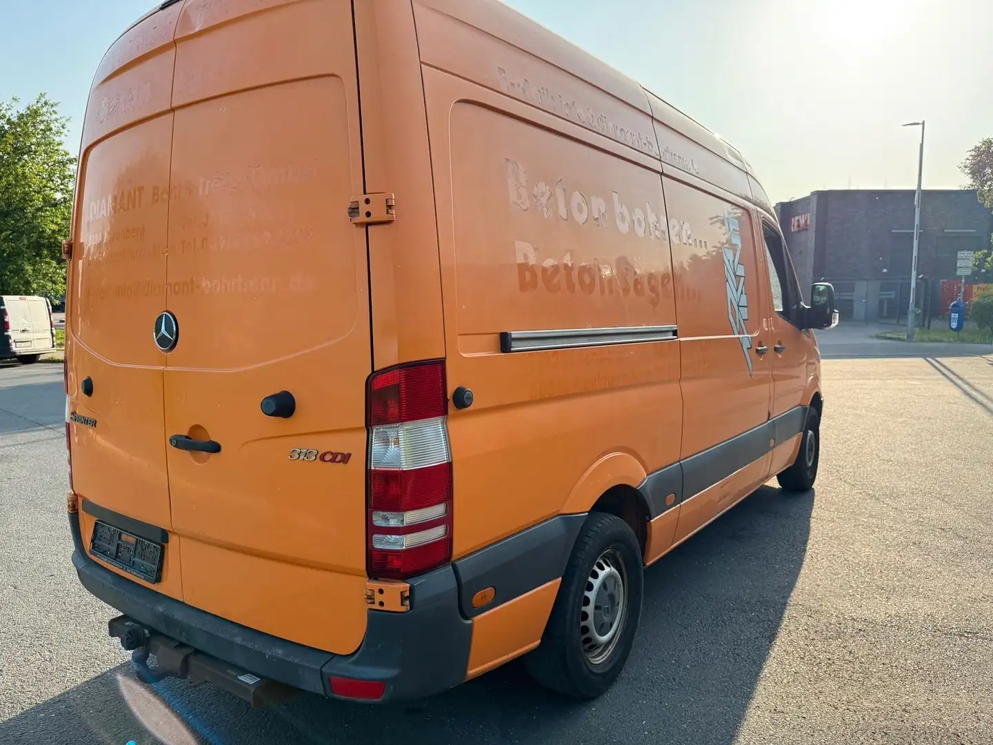 Mercedes-Benz Sprinter - 2