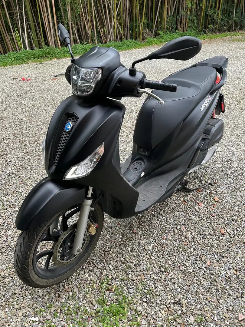 Piaggio Medley 125 MDOA 1 00 Fekete - 1