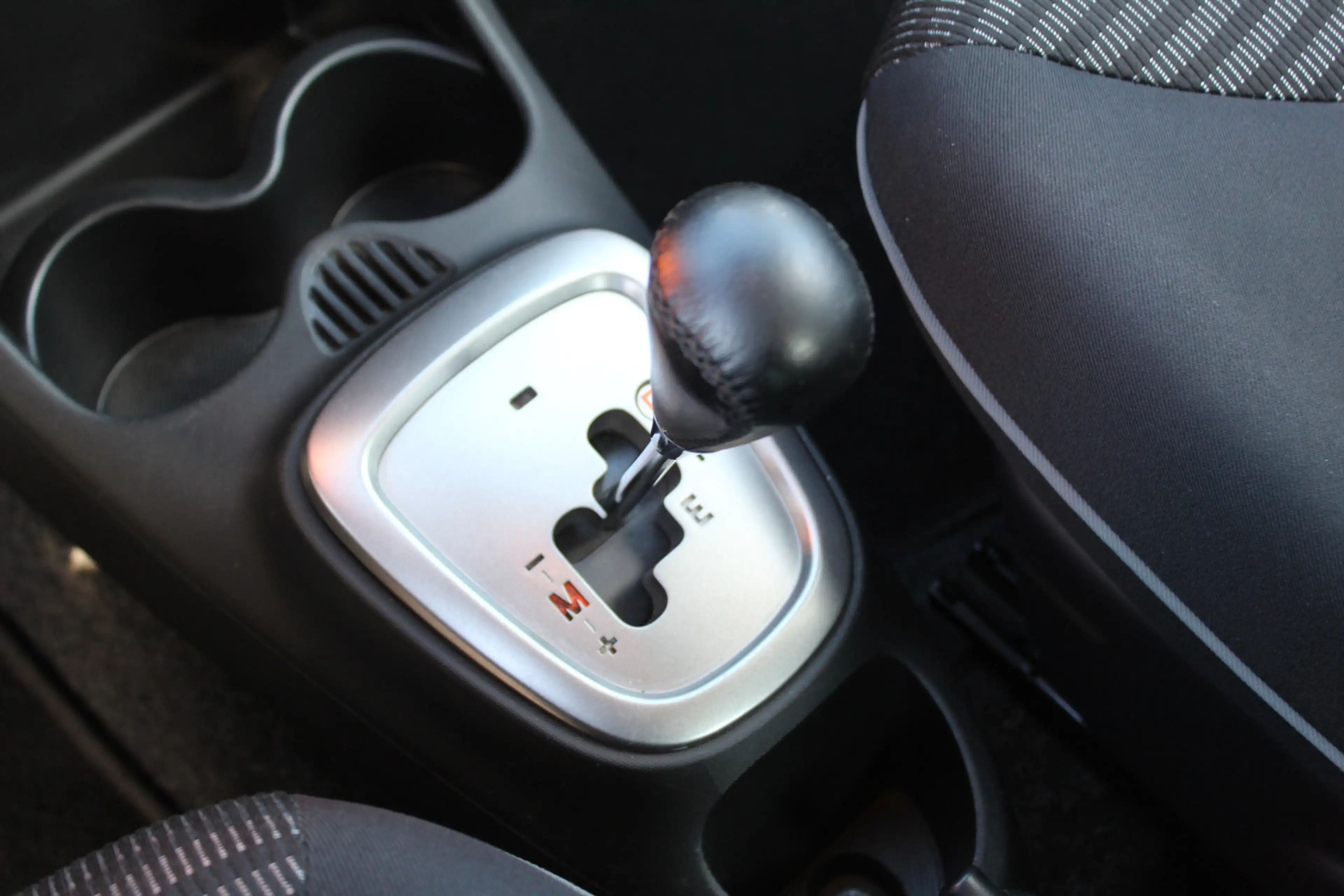 Peugeot 107 1.0 Active AUTOMAAT | Airco | Elektrisch pakket — photo 3