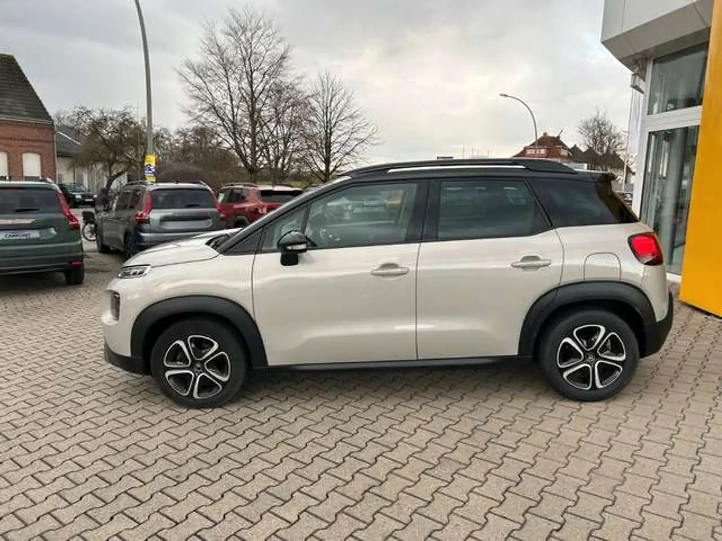 Citroen C3 Aircross Feel 1.2 PureTech 110 Schiebedach Beige - 2