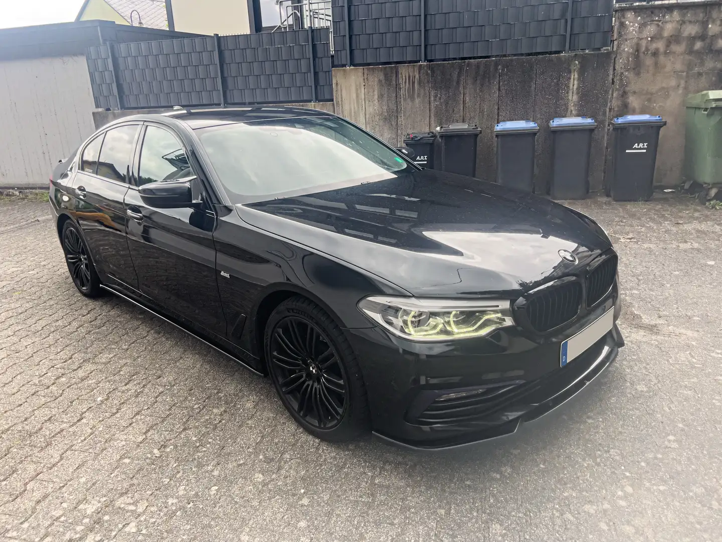 BMW 525 BMW G30 525d Sportline - Maxton Design - 2