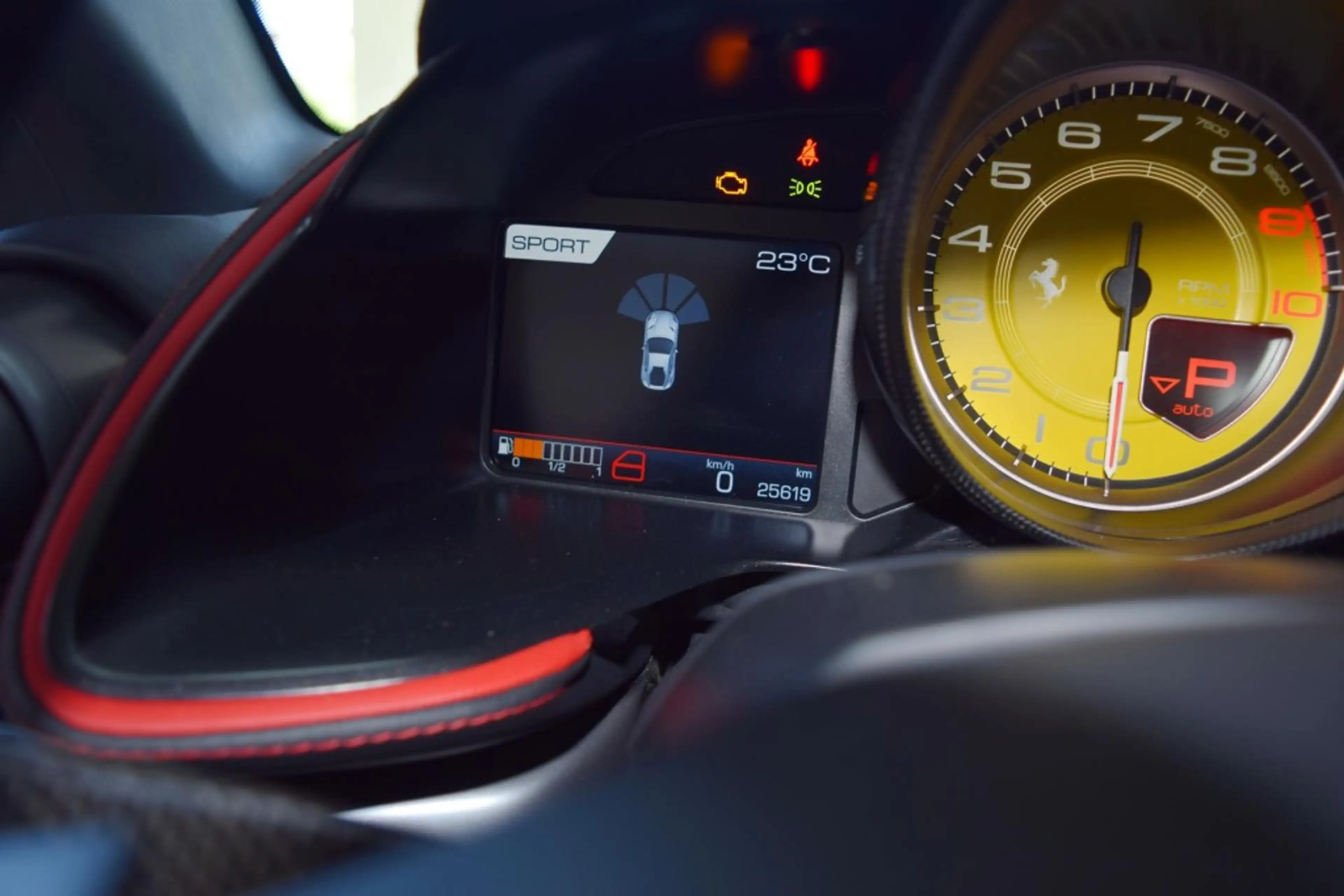 Ferrari 812 SF Lifting AppleCarPlay Sitzheizung LED — photo 9