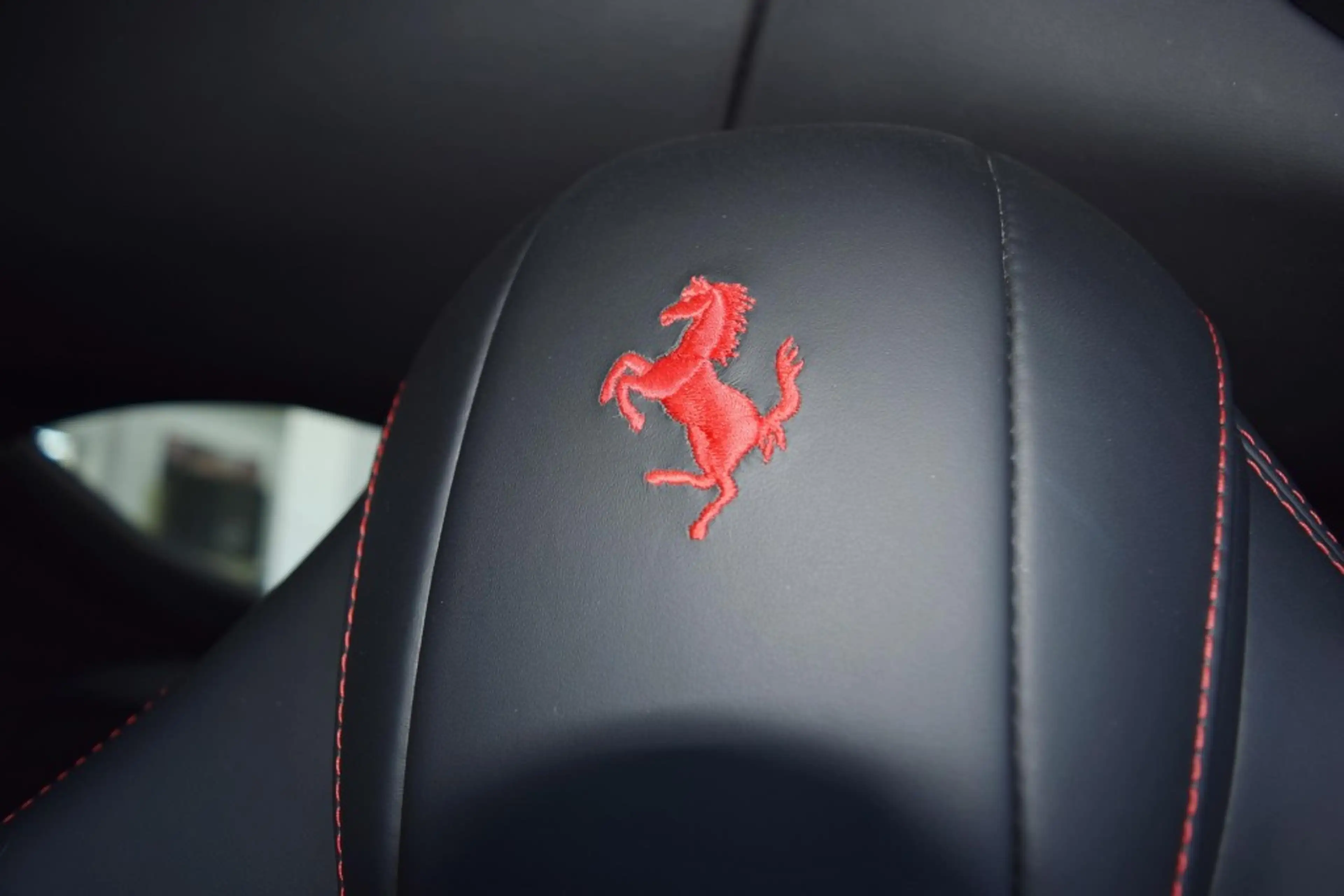 Ferrari 812 SF Lifting AppleCarPlay Sitzheizung LED — photo 7