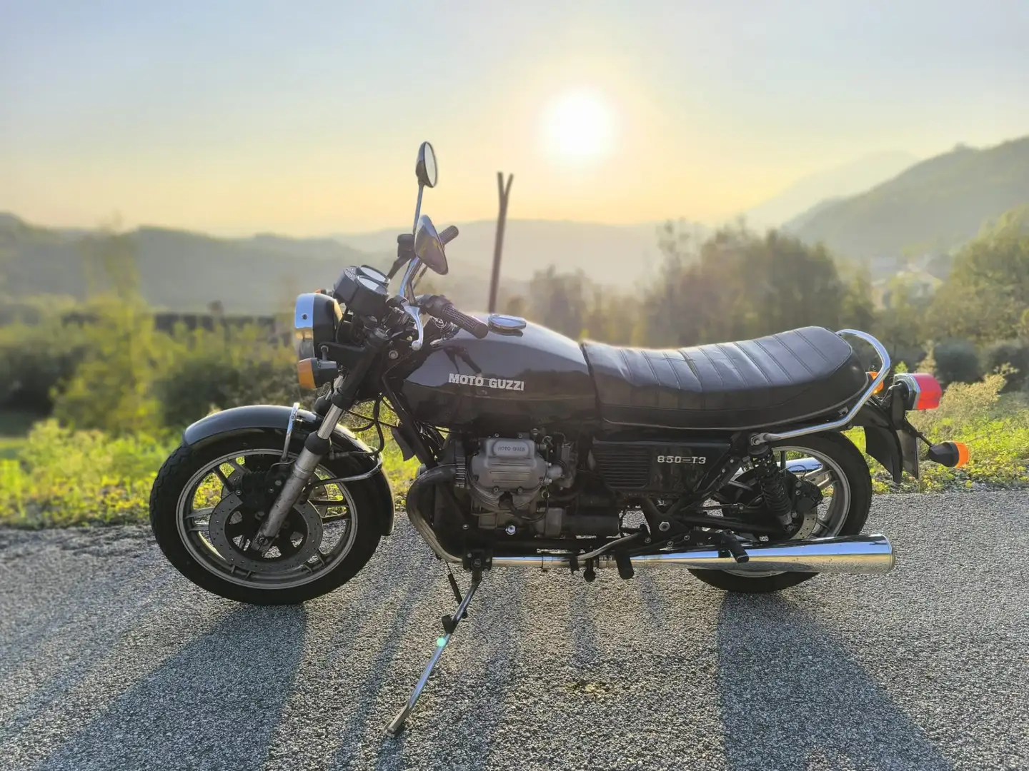 Moto Guzzi 850 T Nero - 1
