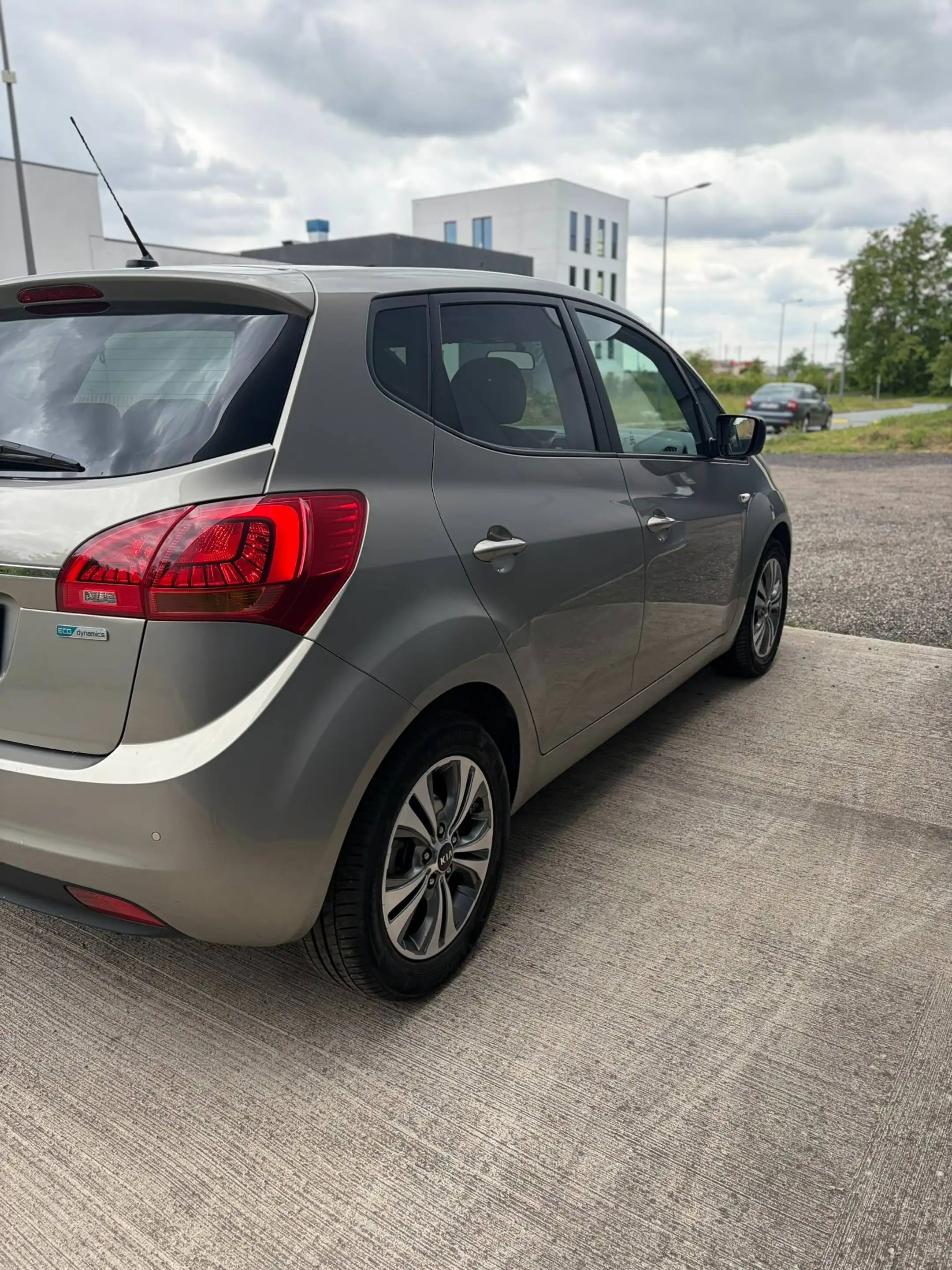 Kia Venga Venga 1.4i Lounge — photo 3
