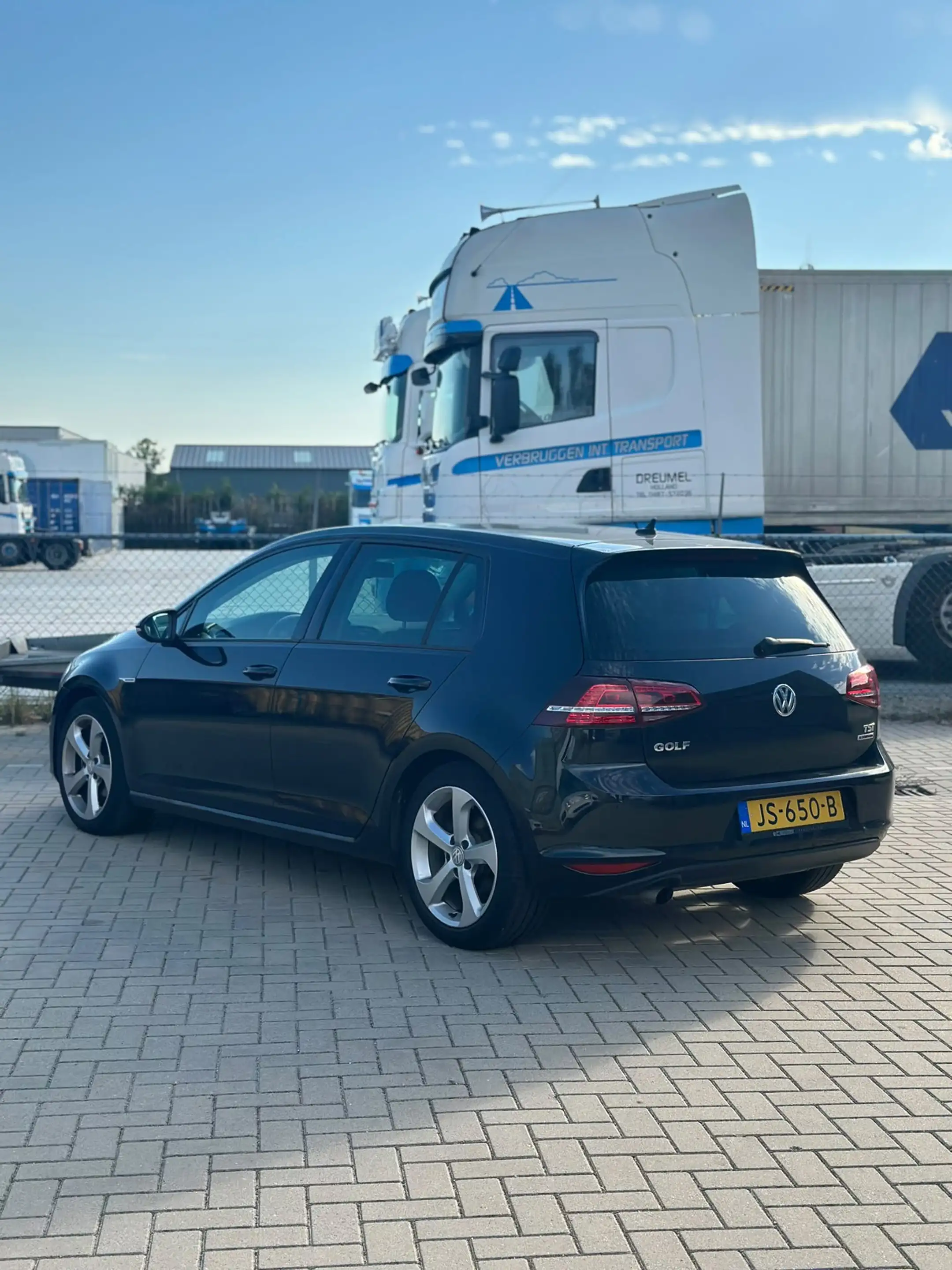 Volkswagen Golf 1.0 TSI NAVI - AIRCO - CRUISE — photo 4