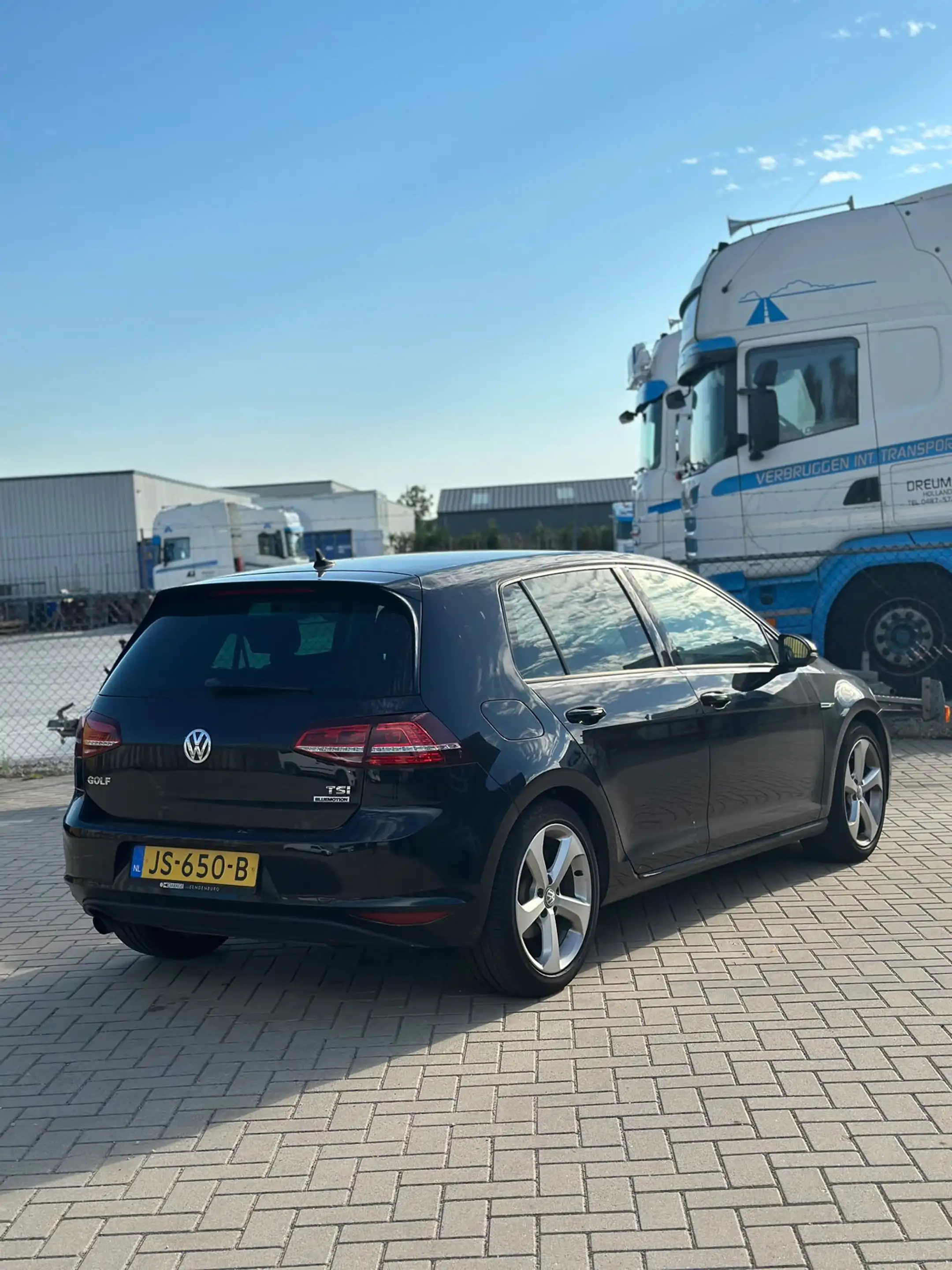 Volkswagen Golf 1.0 TSI NAVI - AIRCO - CRUISE — photo 2