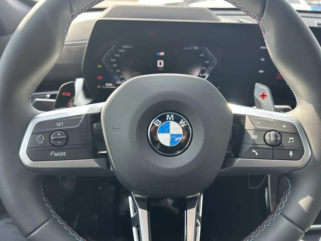 BMW X1 снимка BMW X1
