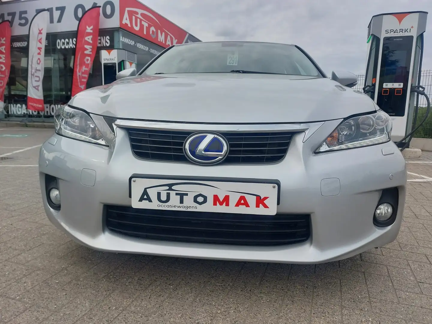 Lexus CT 200h 1.8i Privilege Line E-CVT Plateado - 2