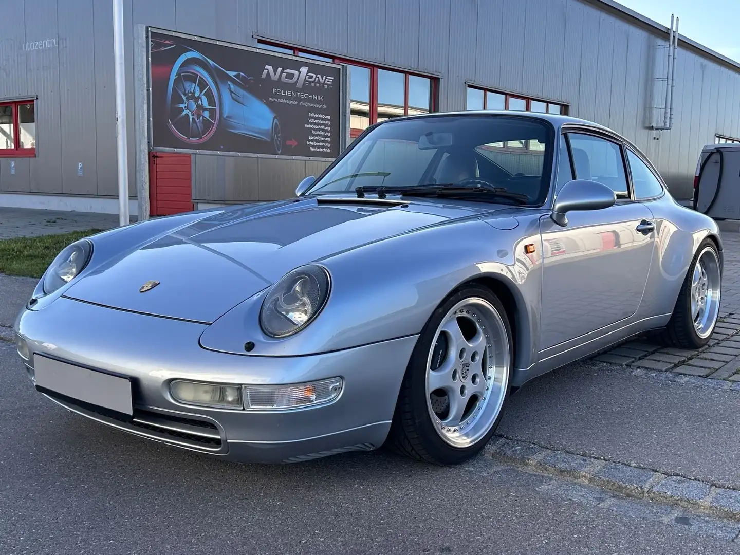 Porsche 993 911 993 Carrera ohne Schiebedach und Heckwischer Silber - 1